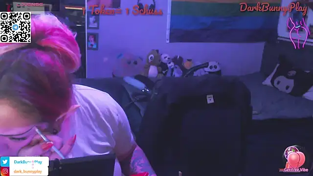 Snapshot of DarkBunnyPlay chatting on 09/14/25, 08:02 DarkBunnyPlay online show from 09/14/25, 08:02