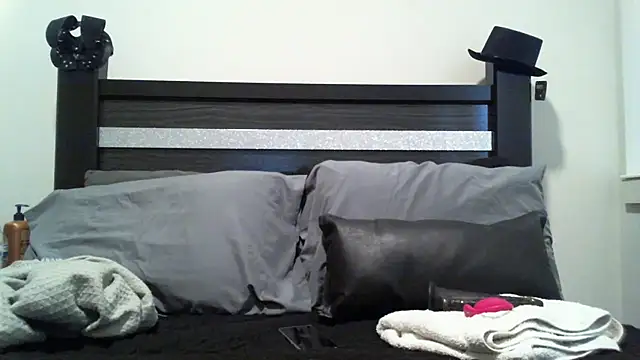 Snapshot of lofibunni chatting on 02/12/26, 06:03 lofibunni online show from 02/12/26, 06:03