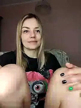 KrissSexi online show from 03/10/25, 05:22