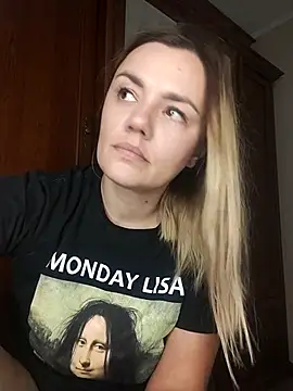 KrissSexi online show from 09/18/25, 05:37