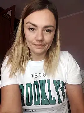 KrissSexi online show from 10/05/25, 11:08