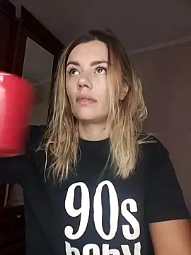 KrissSexi online show from 10/11/25, 04:12