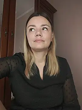 KrissSexi online show from 10/30/25, 05:53