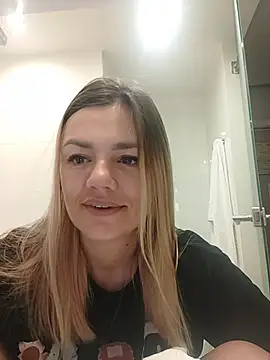 KrissSexi online show from 11/10/25, 05:17