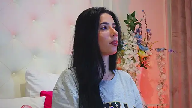 Snapshot of AmeliaJune chatting on 04/09/26, 12:21 AmeliaJune online show from 04/09/26, 12:21