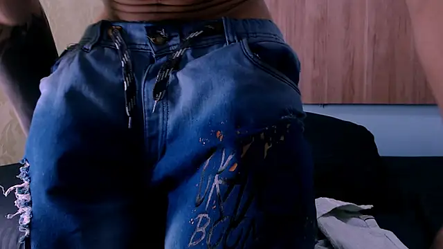 AlbertBernal69 online show from 02/03/25, 06:34