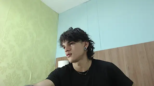 AlbertBernal69 online show from 03/21/25, 03:01