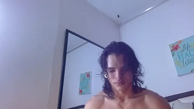 AlbertBernal69 online show from 10/03/25, 03:47