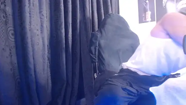 AlbertBernal69 online show from 10/19/25, 03:40