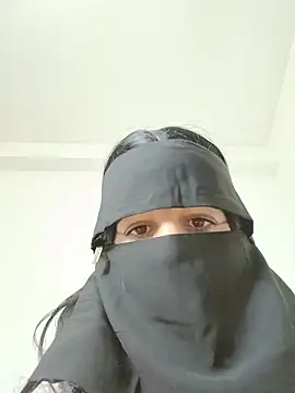 Snapshot of KHALIJIA-ARABIA-couple chatting on 11/20/25, 08:08 KHALIJIA-ARABIA-couple online show from 11/20/25, 08:08