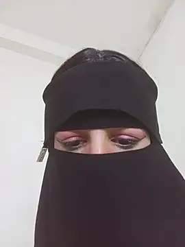 Snapshot of KHALIJIA-ARABIA-couple chatting on 02/07/26, 02:32 KHALIJIA-ARABIA-couple online show from 02/07/26, 02:32