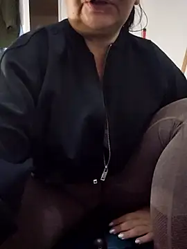 Snapshot of Fleursdes___iles-----29-- chatting on 01/11/26, 03:17 Fleursdes iles-----29-- online show from 01/11/26, 03:17