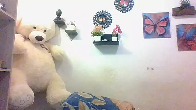 Snapshot of ChiaraFioree chatting on 10/11/25, 05:00 ChiaraFioree online show from 10/11/25, 05:00