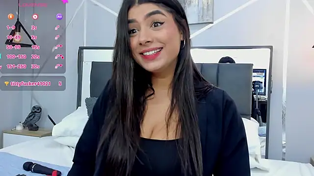 Snapshot of ZiaCalifa chatting on 03/07/25, 12:45 ZiaCalifa online show from 03/07/25, 12:45