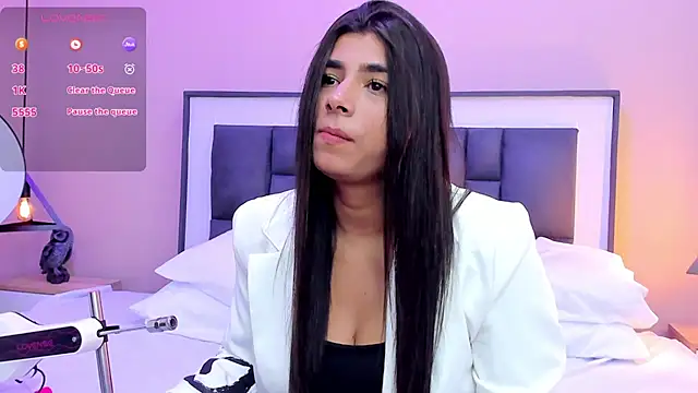 Snapshot of ZiaCalifa chatting on 09/19/25, 02:18 ZiaCalifa online show from 09/19/25, 02:18