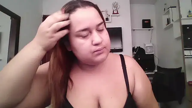 Snapshot of MinaBoss chatting on 01/10/26, 12:18 MinaBoss online show from 01/10/26, 12:18