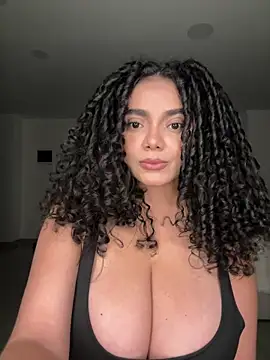 Mariecurl online show from 06/12/26, 12:31