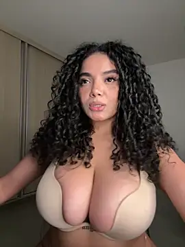 Mariecurl online show from 06/20/26, 12:47