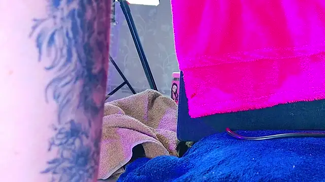 NathaxaLeans online show from 10/19/25, 11:44