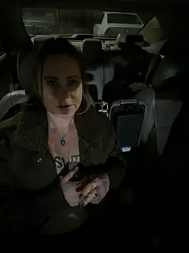 Snapshot of SummerBlueMoon chatting on 02/17/26, 01:40 SummerBlueMoon online show from 02/17/26, 01:40