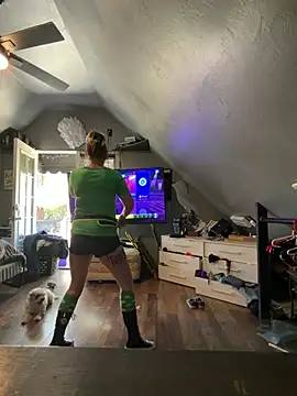 Snapshot of SummerBlueMoon chatting on 03/17/26, 06:00 SummerBlueMoon online show from 03/17/26, 06:00