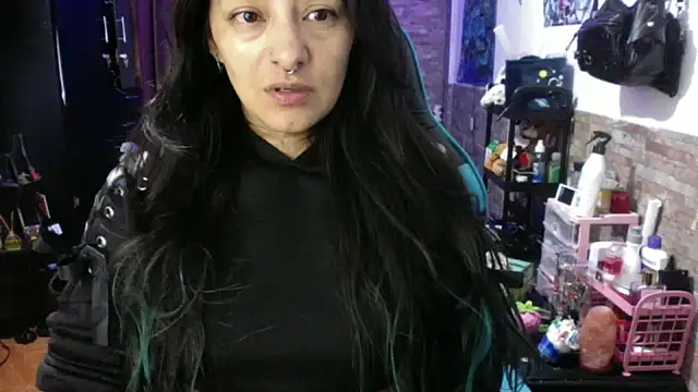 AngelaQueen  online show from 06/11/26, 07:56