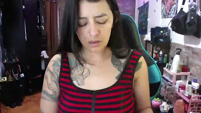 AngelaQueen  online show from 06/12/26, 06:51