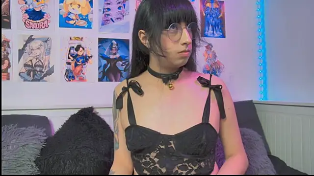 snowblack  online show from 06/20/26, 03:48