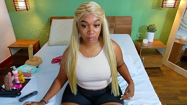 dannaahbrown online show from 03/05/25, 07:49