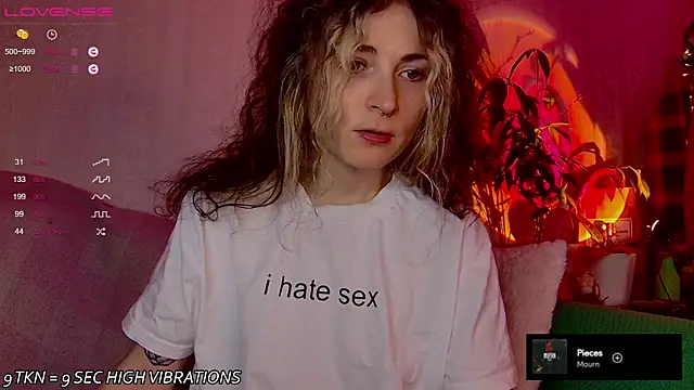 IttyKitty online show from 12/14/25, 10:47