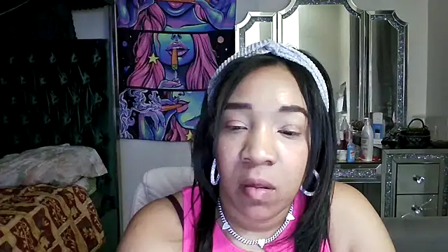 Snapshot of YasmineMinaj chatting on 01/15/25, 06:22 YasmineMinaj online show from 01/15/25, 06:22