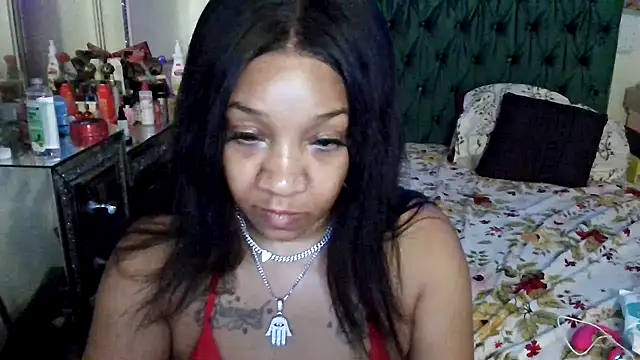 Snapshot of YasmineMinaj chatting on 09/24/25, 03:21 YasmineMinaj online show from 09/24/25, 03:21