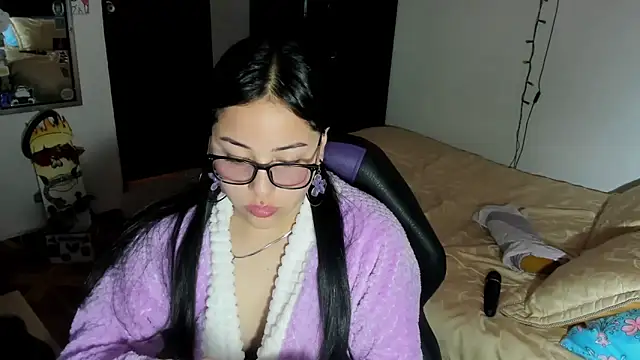 Snapshot of persefone_core chatting on 12/07/24, 07:43 persefone core online show from 12/07/24, 07:43