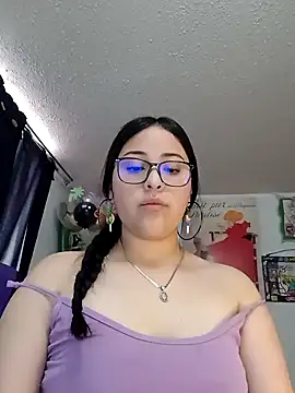 Snapshot of persefone_core chatting on 12/12/24, 07:48 persefone core online show from 12/12/24, 07:48