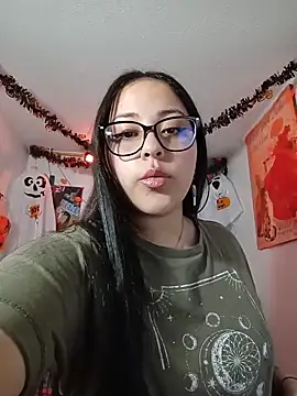 Snapshot of persefone_core chatting on 10/26/25, 01:22 persefone core online show from 10/26/25, 01:22