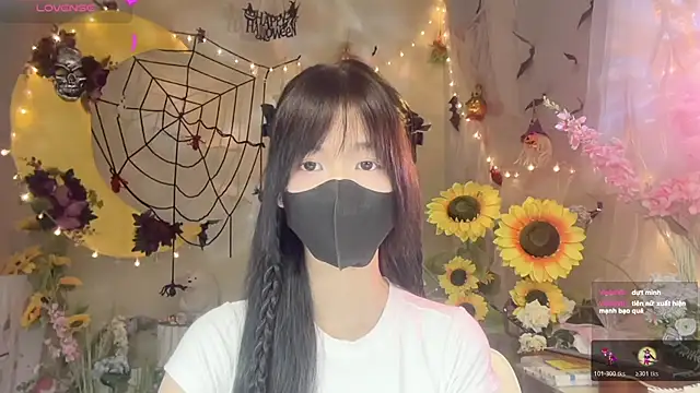 Snapshot of Your-Sunshine chatting on 10/27/25, 03:49 Your-Sunshine online show from 10/27/25, 03:49