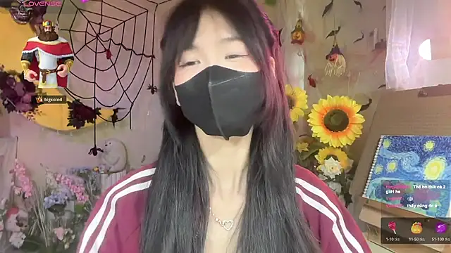 Snapshot of Your-Sunshine chatting on 11/10/25, 05:39 Your-Sunshine online show from 11/10/25, 05:39