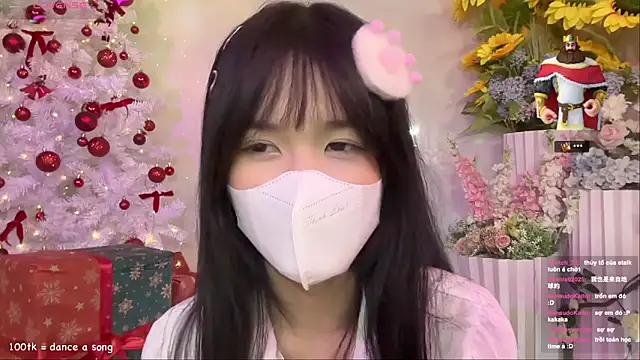 Snapshot of Your-Sunshine chatting on 11/15/25, 06:59 Your-Sunshine online show from 11/15/25, 06:59