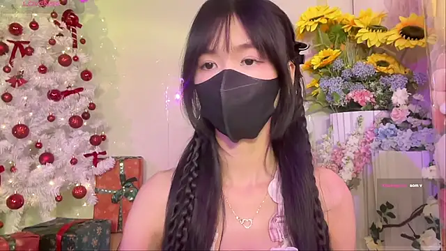 Snapshot of Your-Sunshine chatting on 11/21/25, 02:05 Your-Sunshine online show from 11/21/25, 02:05