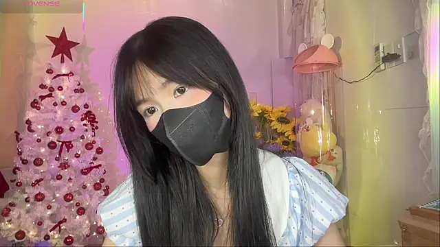 Snapshot of Your-Sunshine chatting on 11/22/25, 05:56 Your-Sunshine online show from 11/22/25, 05:56