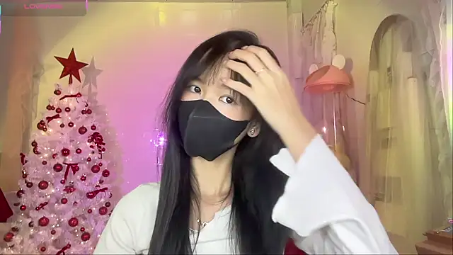 Snapshot of Your-Sunshine chatting on 11/24/25, 03:34 Your-Sunshine online show from 11/24/25, 03:34