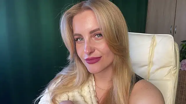 Snapshot of anita_blairr chatting on 05/18/26, 04:07 anita blairr online show from 05/18/26, 04:07