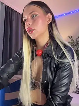 Snapshot of KittyKatyDream chatting on 01/11/25, 07:16 KittyKatyDream online show from 01/11/25, 07:16