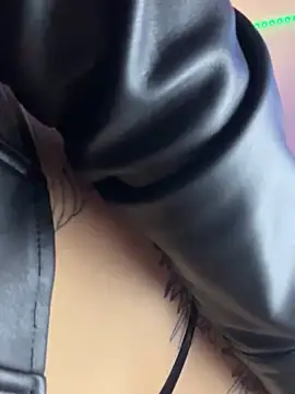 Snapshot of KittyKatyDream chatting on 02/20/25, 07:52 KittyKatyDream online show from 02/20/25, 07:52