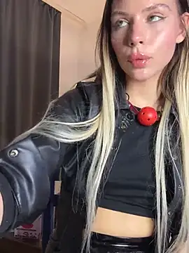 Snapshot of KittyKatyDream chatting on 03/02/25, 12:42 KittyKatyDream online show from 03/02/25, 12:42