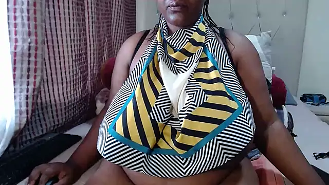 CHOCOLATEDARKBUSTYX online show from 10/27/25, 09:13