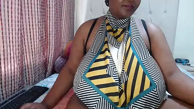 CHOCOLATEDARKBUSTYX online show from 12/04/25, 09:51