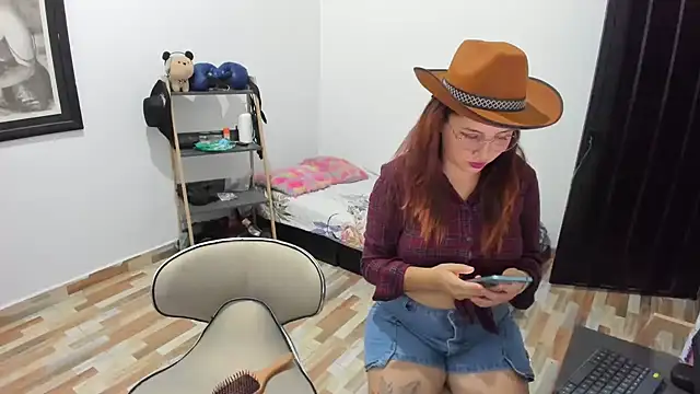  girls on fire  online show from 01/30/25, 11:13