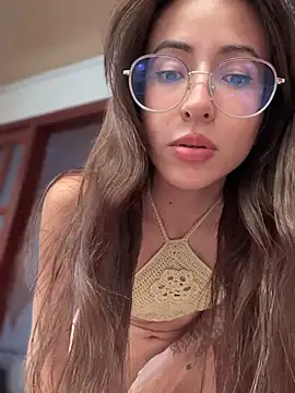 lauravasquez online show from 02/18/25, 05:31