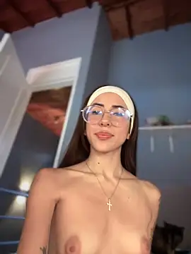 lauravasquez online show from 10/23/25, 07:34